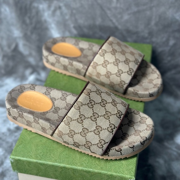 Gucci GG sandal - Picture 3 of 10